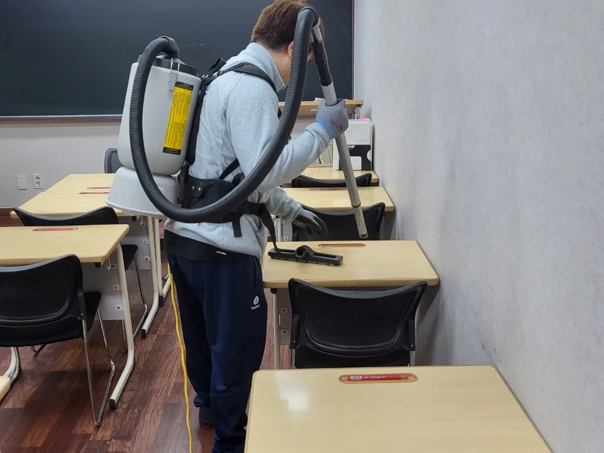 도봉구 도봉1동 학원 좌석·책상 진공 바닥 위생청소 사례 - 행진크린